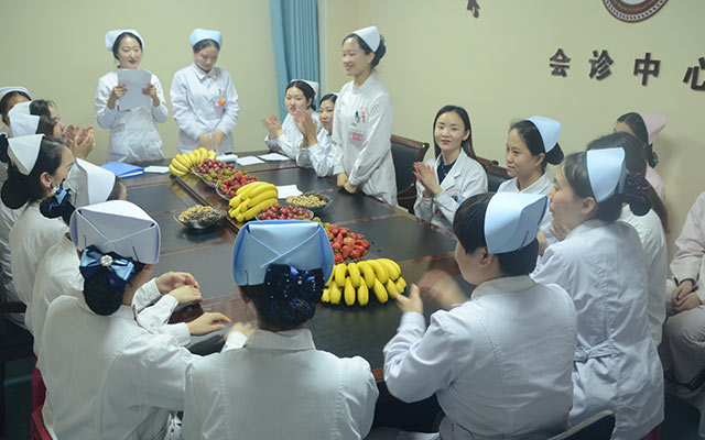 【5.12护士节】江南平台客服,江南（中国）举办茶话会白衣天使受表彰(图5)